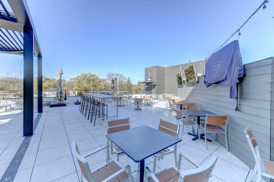 More Photos Of 18409 S Halsted St, Glenwood Storefront For Sale