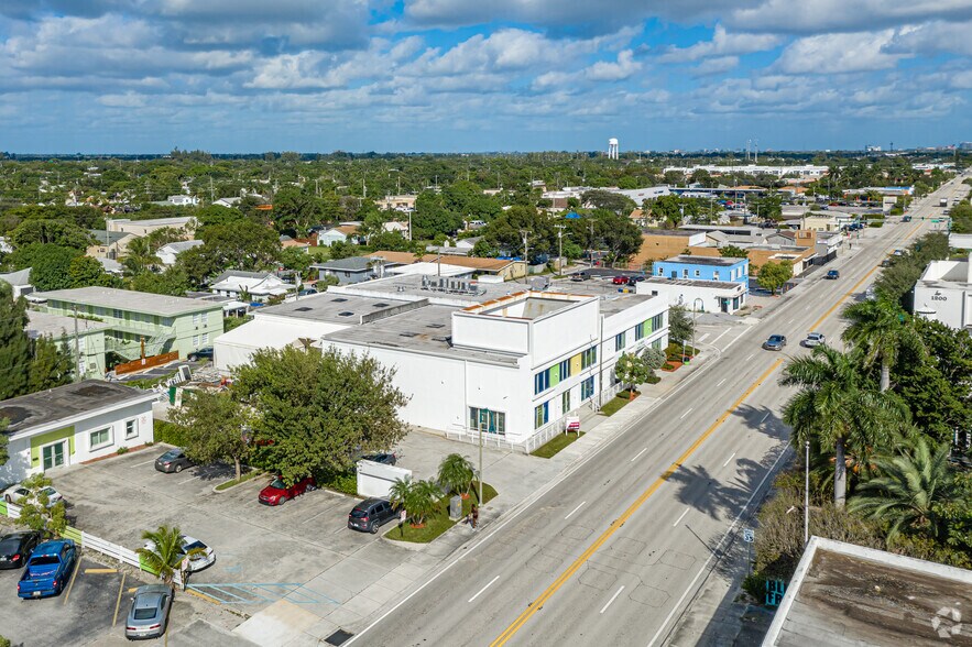 More Photos Of 1113 N Dixie Hwy, Lake Worth Freestanding For Lease
