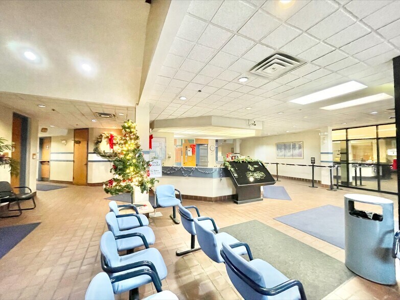 More Photos Of 3229 Broadway St, Gary Office For Lease