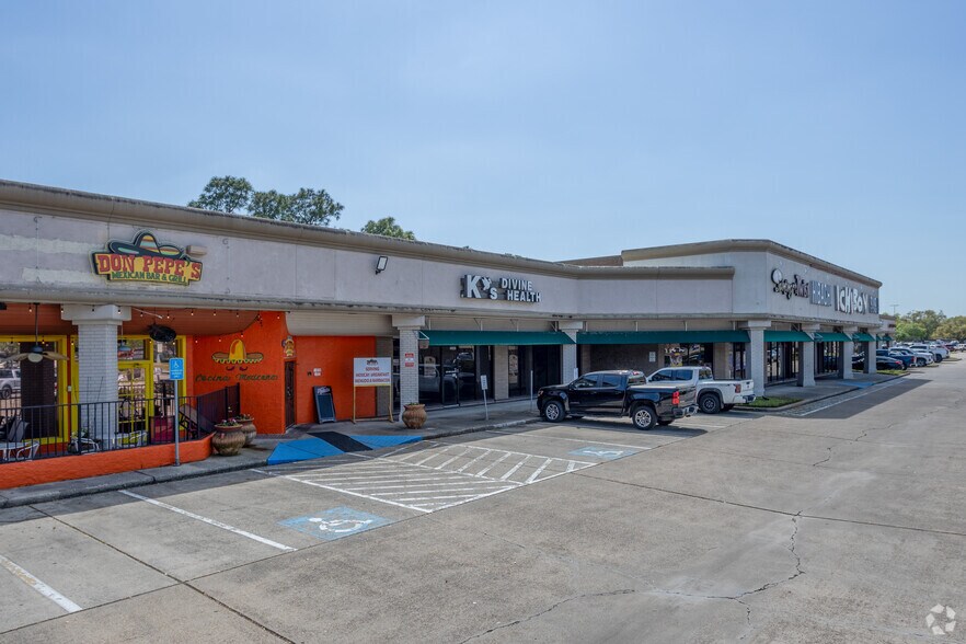 More Photos Of 4802-4930 Fairmont Pky, Pasadena General Retail For Sale