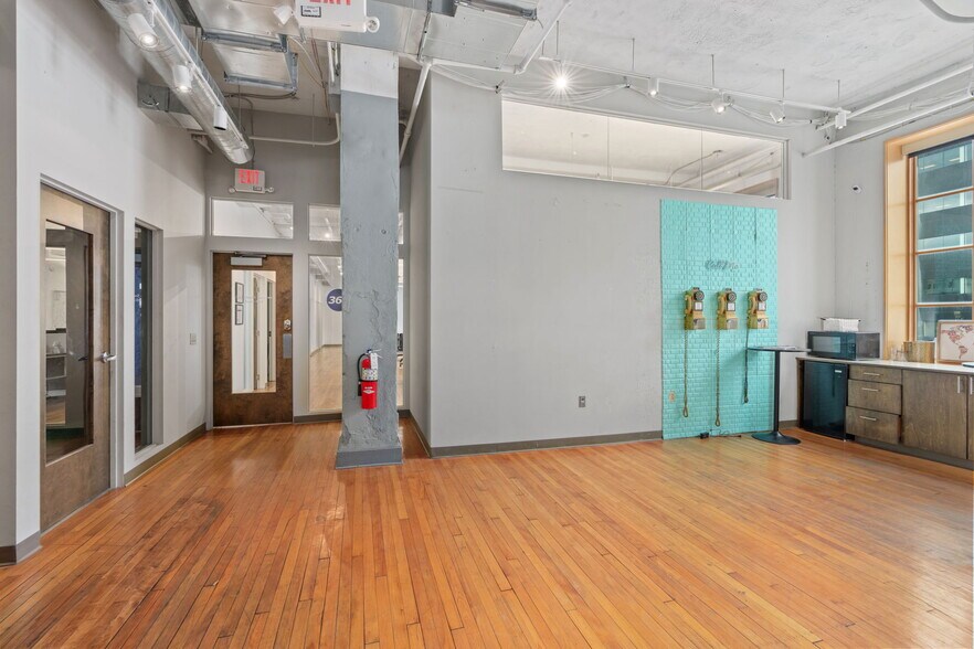 More Photos Of 812-814 W Hamilton St, Allentown Loft Creative Space For Sale