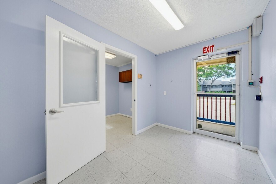 More Photos Of 2886 Whitney Rd, Clearwater Storefront Retail Residential For Sale