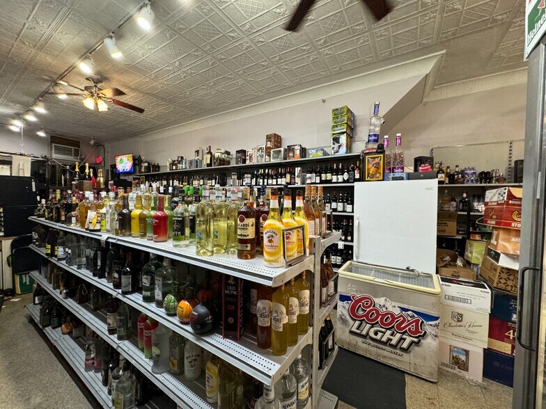 More Photos Of 39 Ridge Rd, Lyndhurst Storefront Retail Residential For Sale
