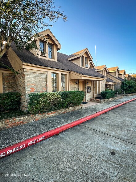 More Photos Of 6910 Bellaire Blvd, Houston Medical For Sale