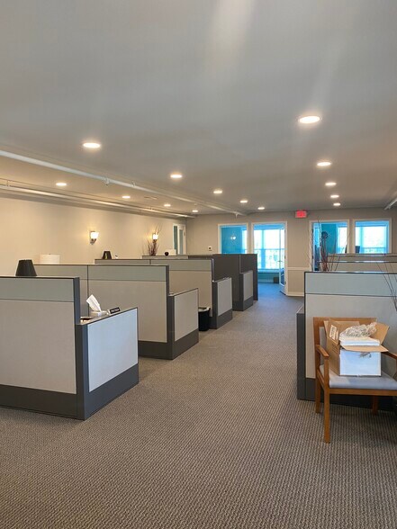 More Photos Of N79W14756 Appleton Ave, Menomonee Falls Loft Creative Space For Lease