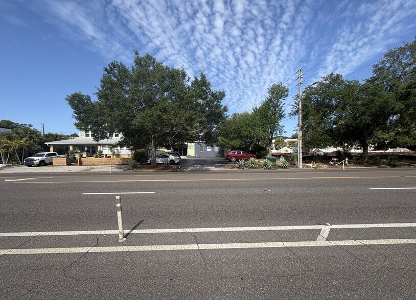 More Photos Of 1262 Dr. Martin Luther King Jr St N, Saint Petersburg Office For Sale
