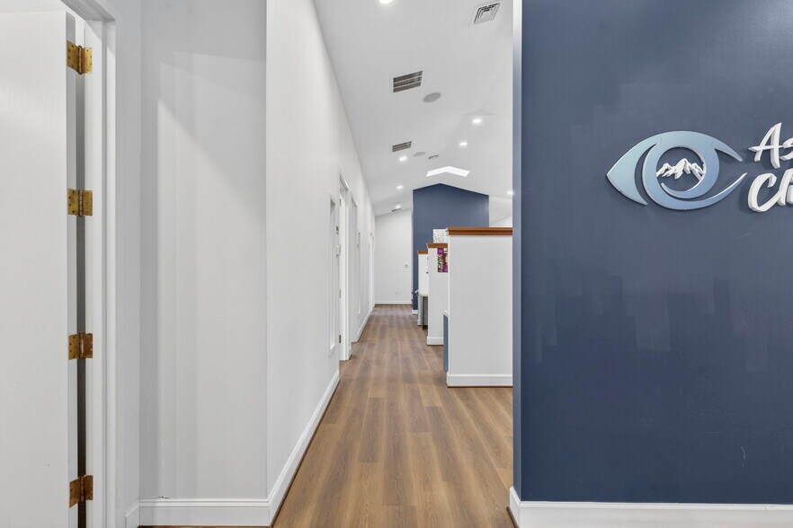 More Photos Of 10130-10134 Colvin Run Rd, Great Falls Medical For Lease