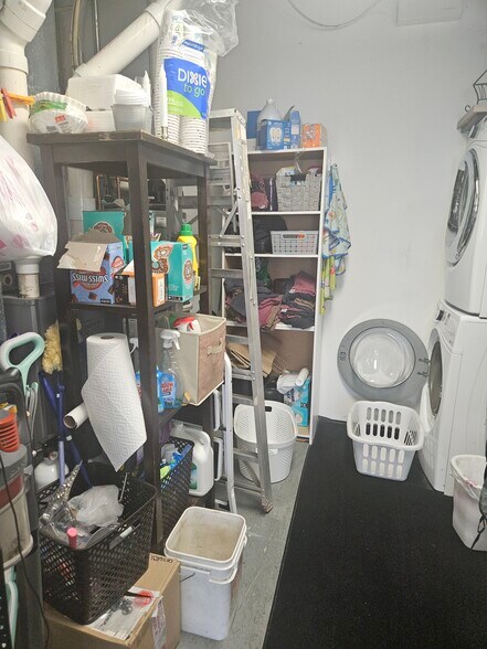 More Photos Of 1101 Chestnut St, Coplay General Retail For Lease