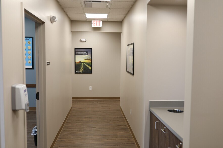 More Photos Of 201 N Yellow Springs St, Springfield Medical For Sale