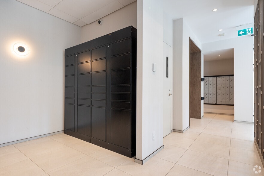 More Photos Of 150 Roehampton Ave, Toronto Apartments For Sale