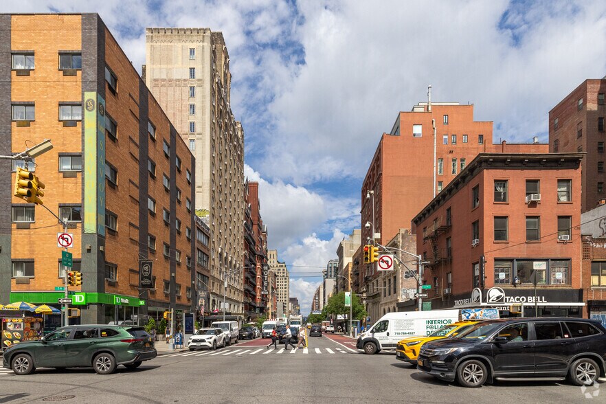 More Photos Of 241 W 23rd St, New York Apartments For Lease