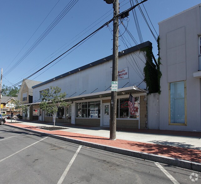 Primary Photo Of 1611-1613 Union St, Schenectady Storefront Retail Residential For Lease