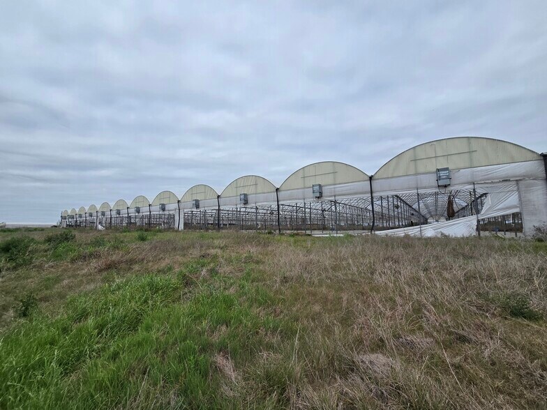 More Photos Of 8637 W US Highway 90, Schulenburg Land For Sale