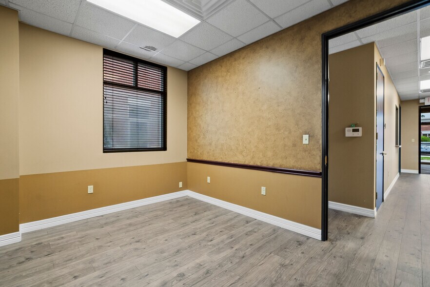 More Photos Of 3115 College Park Dr, Conroe Medical For Lease