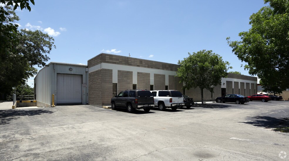 Primary Photo Of 4206 Arnold Ave, Naples Manufacturing For Sale
