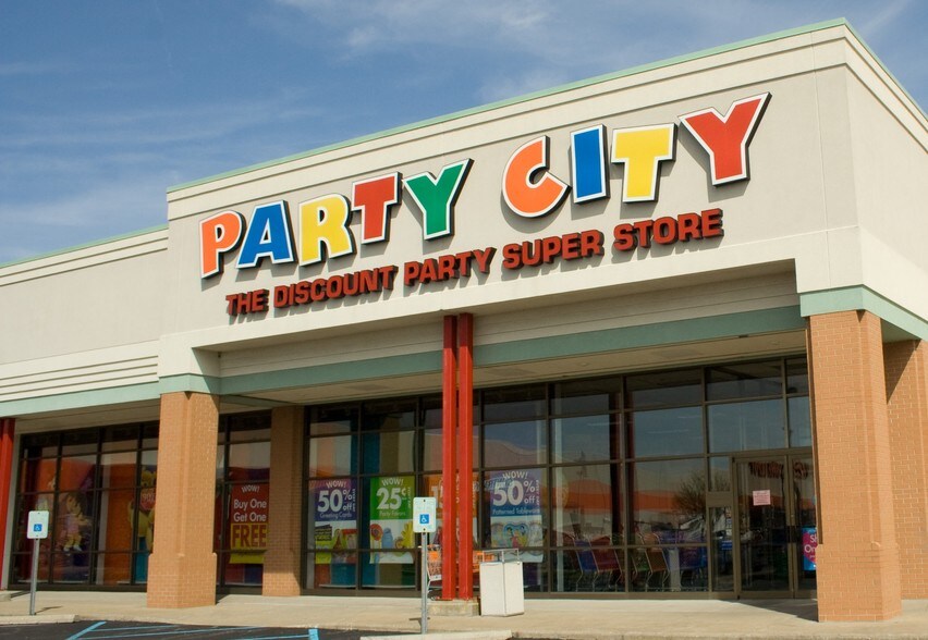 Primary Photo Of 1-401 N Burkhardt Rd, Evansville Unknown For Lease