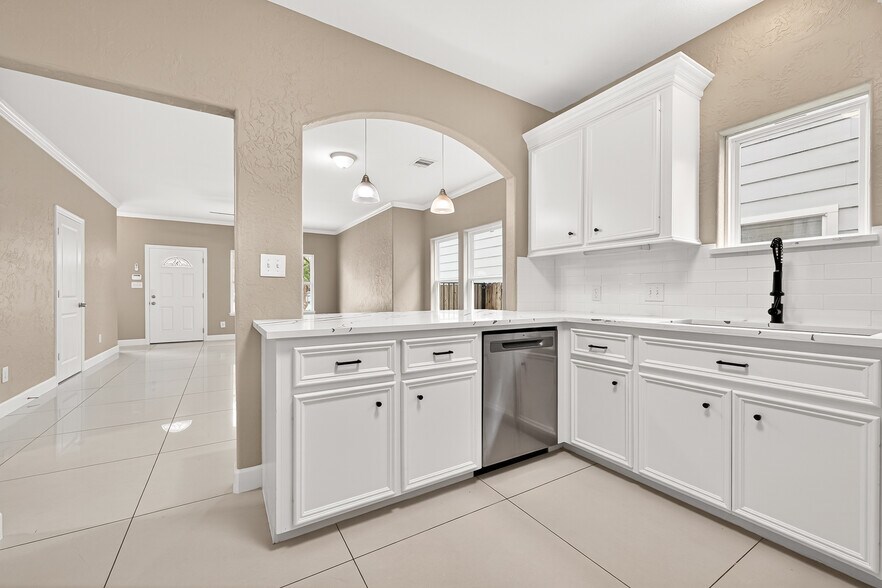 More Photos Of 14134 Packard St, Houston Specialty For Sale