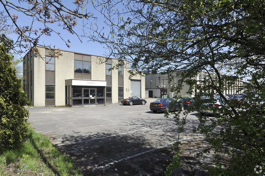 106 Hawley Ln, Farnborough GU14 8JE Industrial For Lease