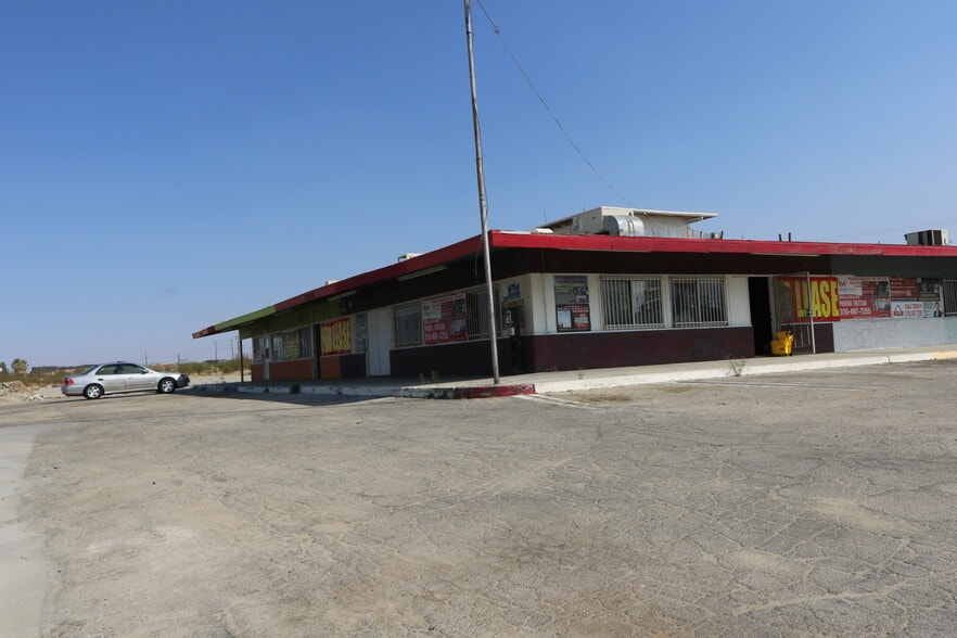 More Photos Of 13118 Pearblossom Hwy, Pearblossom Service Station For Sale