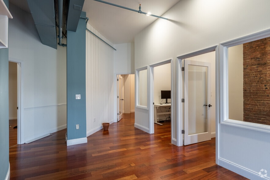 More Photos Of 14-16 Broad St, Red Bank Loft Creative Space For Lease