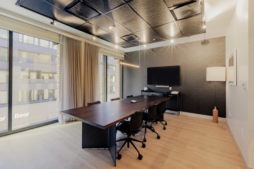 More Photos Of 14 Ridge Sq NW, Washington Coworking Space