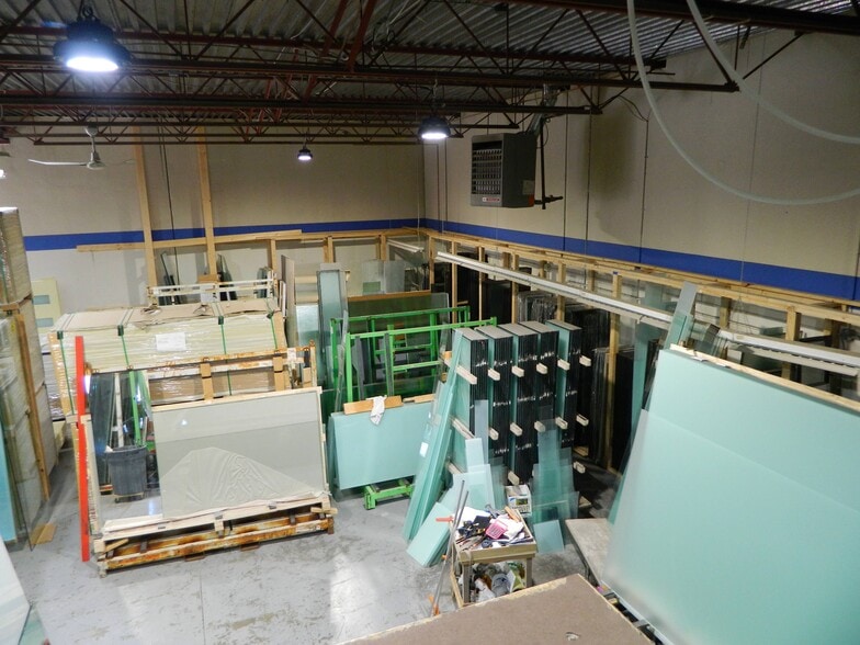 More Photos Of 13550 77th Ave, Surrey Warehouse For Lease