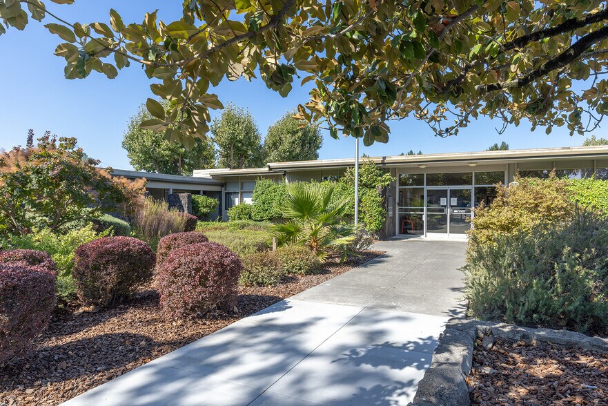 More Photos Of 2841 Cleveland Ave, Santa Rosa Office For Sale