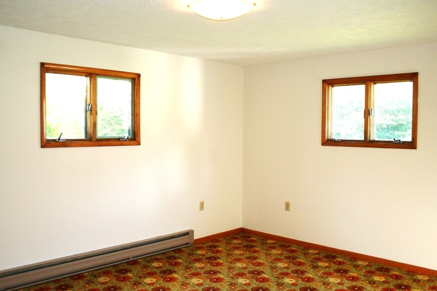 More Photos Of 208 Theatre Rd, Carrolltown Apartments For Sale