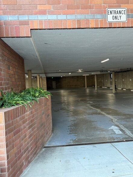 More Photos Of 4515 Ocean View Blvd, La Cañada Flintridge Medical For Lease