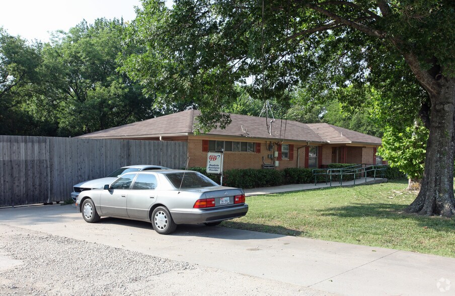 More Photos Of 6716 K Ave, Plano Office For Sale