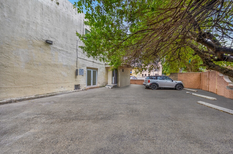 More Photos Of , Miami Multifamily For Sale