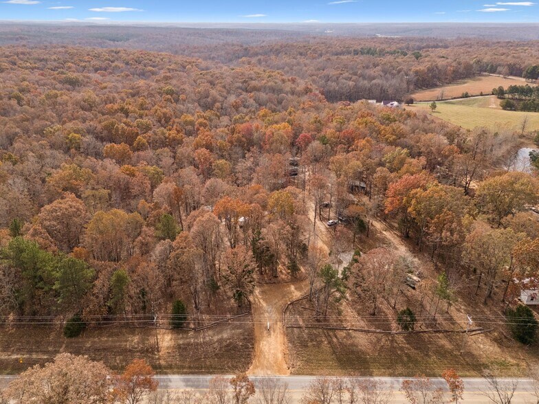 More Photos Of 3158 Summertown Hwy, Summertown Hotel For Sale