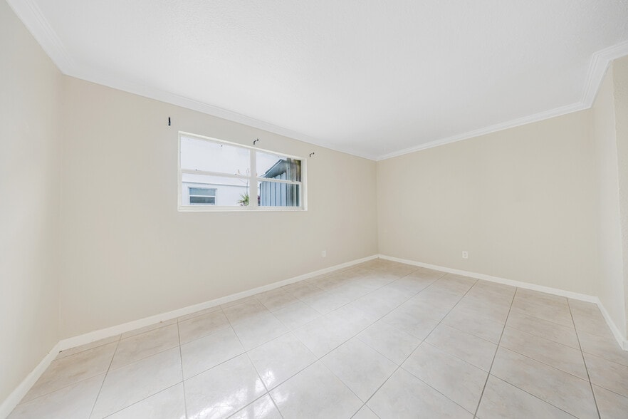 More Photos Of 1800 NE 170th St, Miami Apartments For Sale