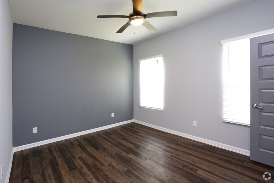 More Photos Of 2604 Avenue K, Bay City Apartments For Sale
