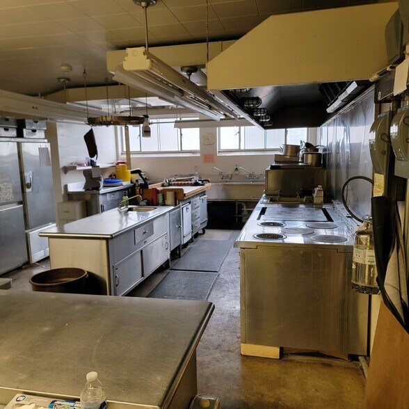 More Photos Of 2100 Kentucky Ave, Fort Wayne Religious Facility For Sale
