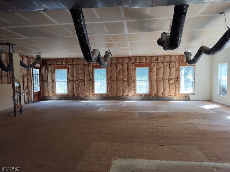 More Photos Of 1 Brookfield Glen Dr, Belvidere Office For Lease