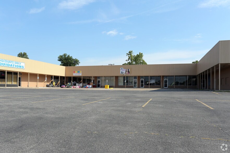 More Photos Of 6129-6149 E 31st St, Tulsa Unknown For Lease