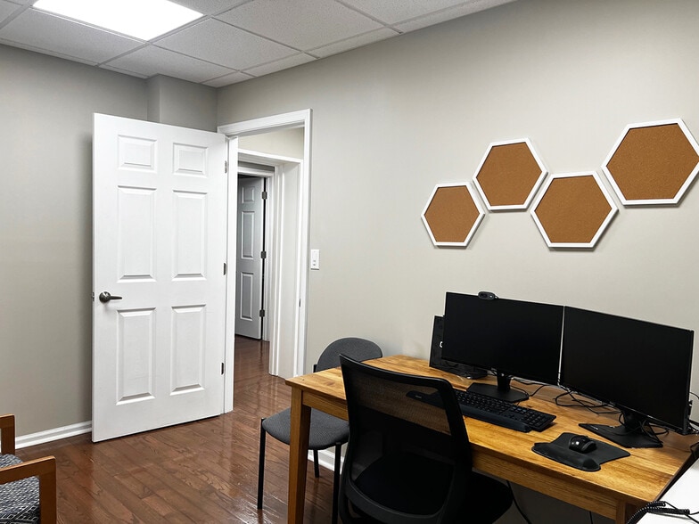 More Photos Of 1326 N King St, Wilmington Office For Sale