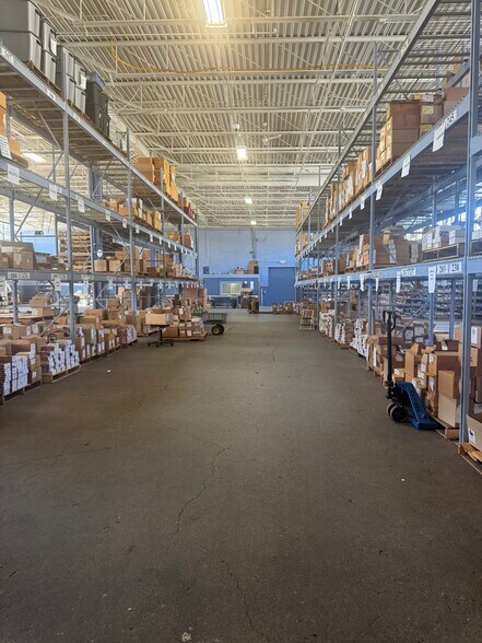 More Photos Of 34401 Commerce Rd, Fraser Warehouse For Lease