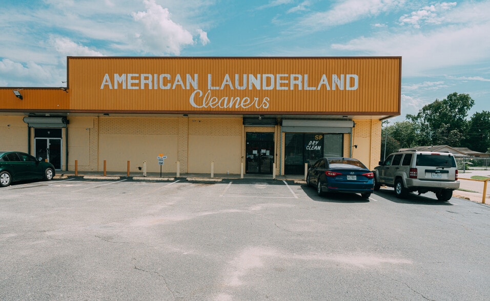More Photos Of 11320 Homestead Rd, Houston Supermarket For Sale
