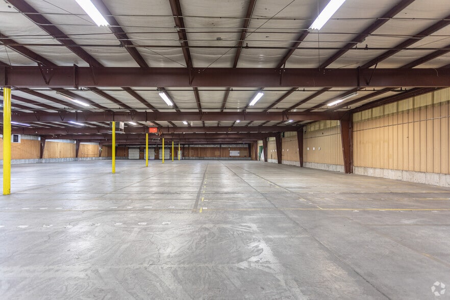 More Photos Of 225 E 900 S, Provo Manufacturing For Sale