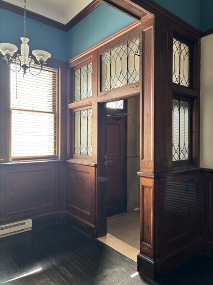 More Photos Of 1014 Morton St, Baltimore Office For Lease