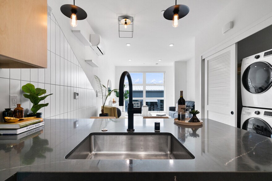 More Photos Of 202 Panetta Ave, Santa Cruz Flex For Sale
