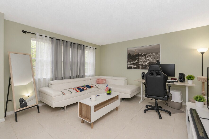 More Photos Of 4263 NW 115th Ave, Coral Springs Multifamily For Sale