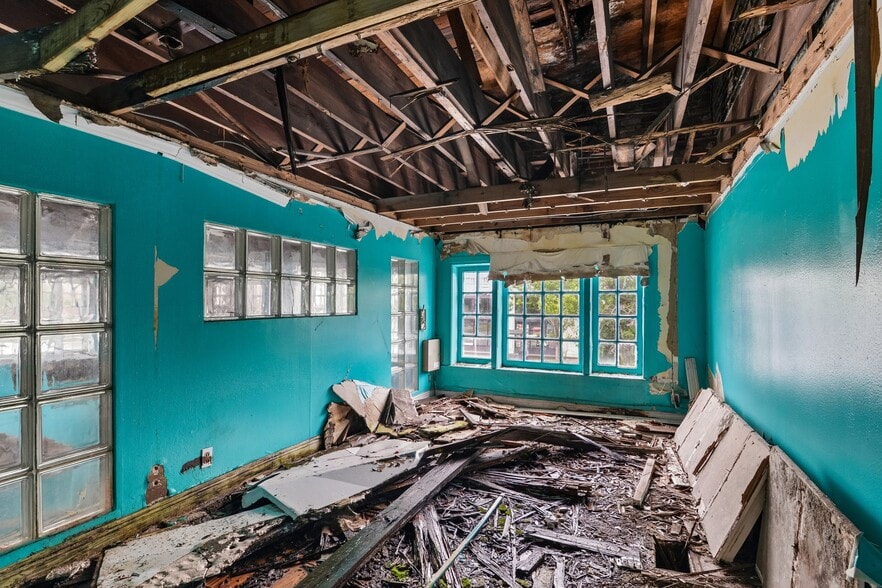 More Photos Of 1501 Oretha Castle Haley Blvd, New Orleans Service For Sale