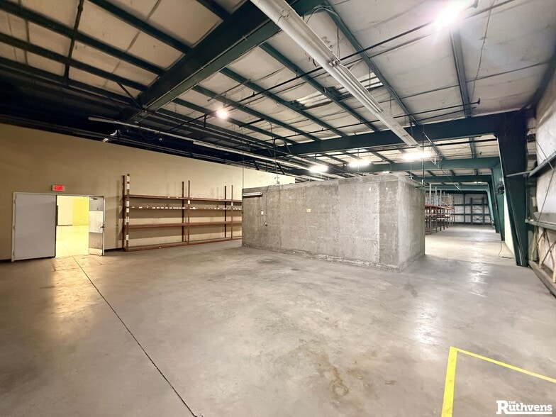 More Photos Of 3310 Reynolds Rd, Lakeland Warehouse For Lease