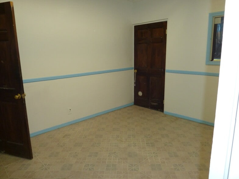 More Photos Of 721-731 Berriman St, Brooklyn Warehouse For Lease