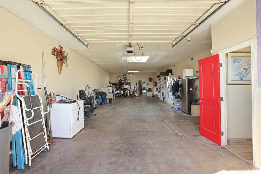 More Photos Of 529 N Hutchins St, Lodi Light Manufacturing For Sale