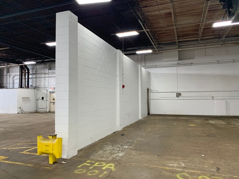 More Photos Of 11608 Copenhagen Ct, Franklin Park Warehouse For Sale