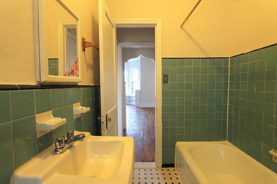 More Photos Of 5313 Baynton St, Philadelphia Apartments For Sale